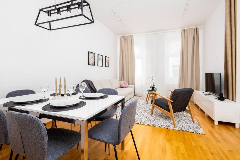 Orestaliving - 2Br On The Danube Canal เวียนนา ภายนอก รูปภาพ